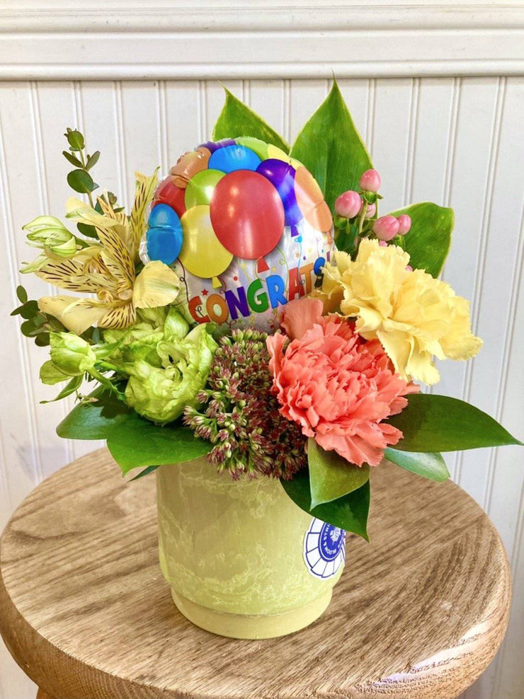 Congratulations!〈合格・卒業・入学祝い用アレンジメント〉 - BLOOM&STRIPES オンラインショップ